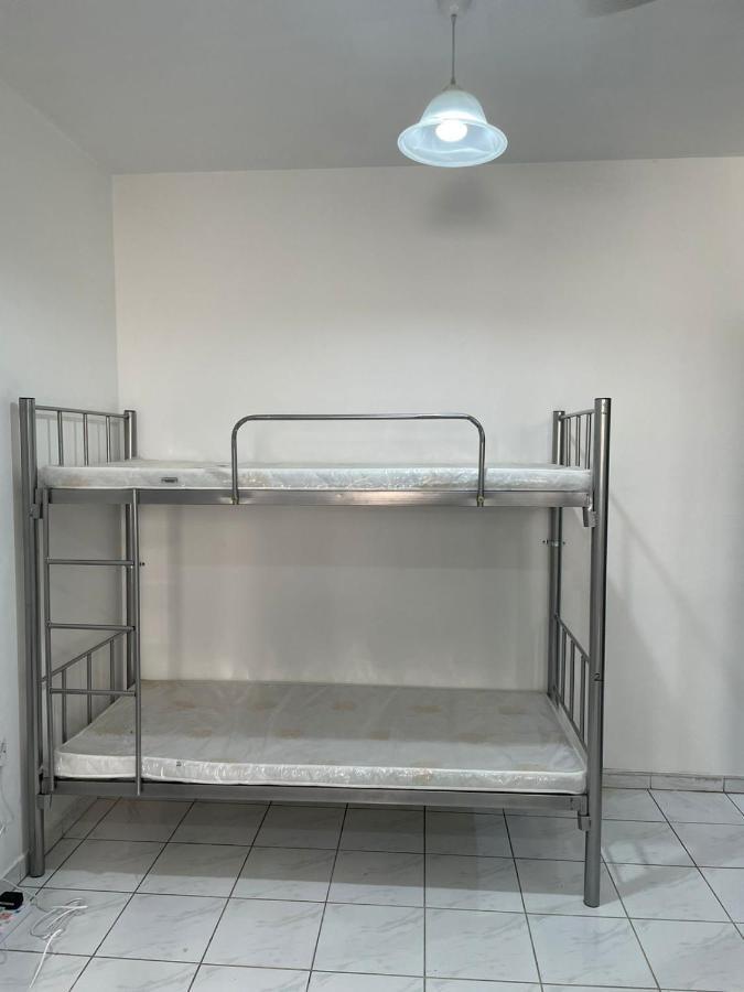 Brand New Boys Hostel 5 Min Walk From Burjuman Metro Station Exit-4 With All Brand New Furnishings & Free Facilities Dubai Eksteriør bilde